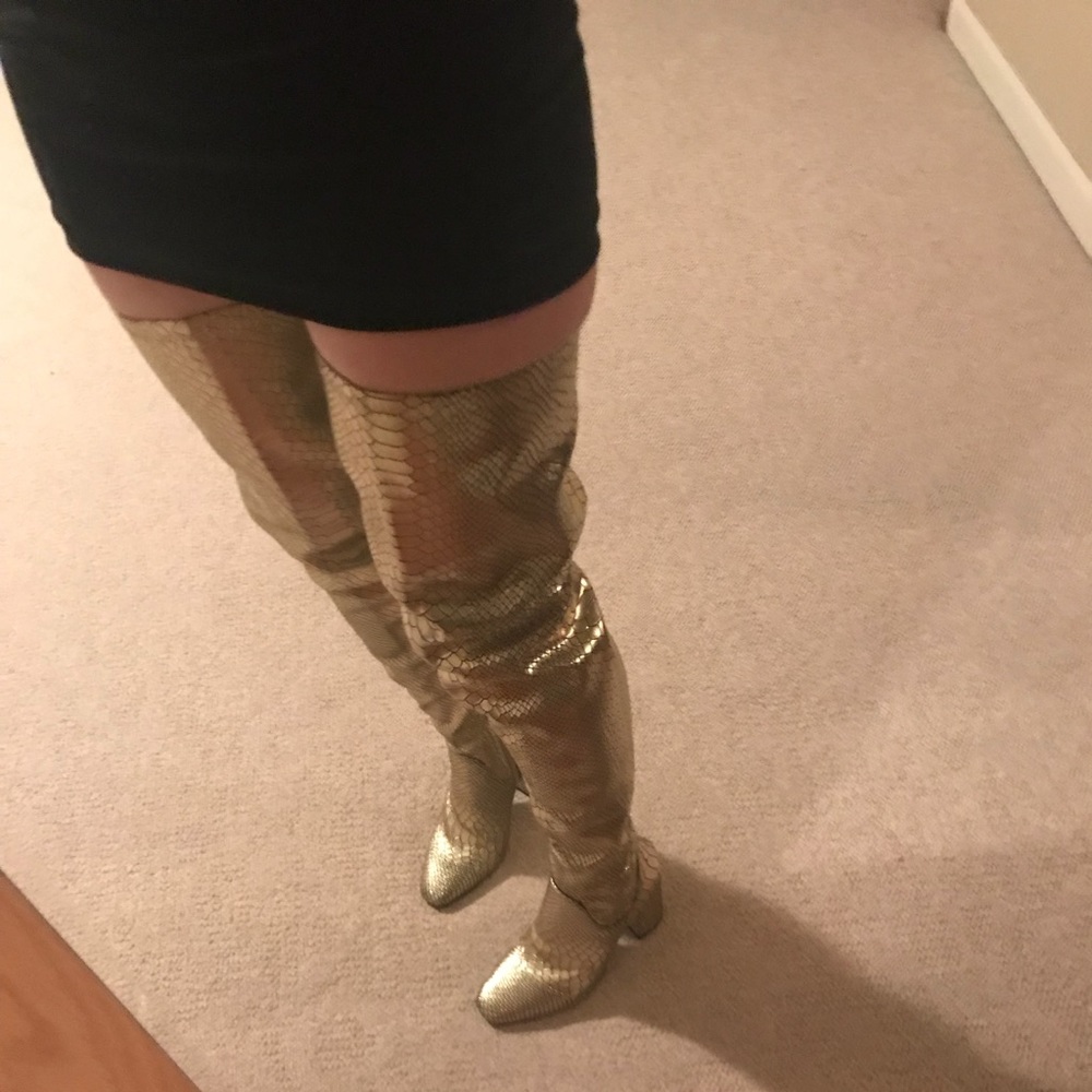 Cape Robbin extreme thigh high boots 6.5 new